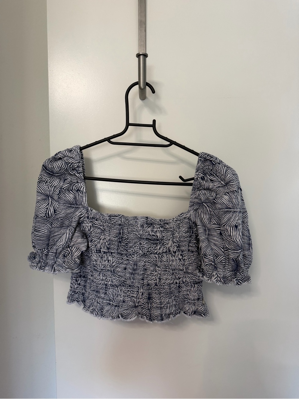Roxy Navy and White Smocked Puff Sleeve Crop Top